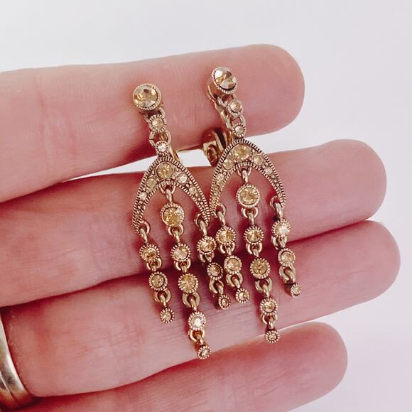 VTG Monet Signed Earrings Rhinestone Chandelier Clip 1970s Sparkling Gold Tone - Picture 3 of 11